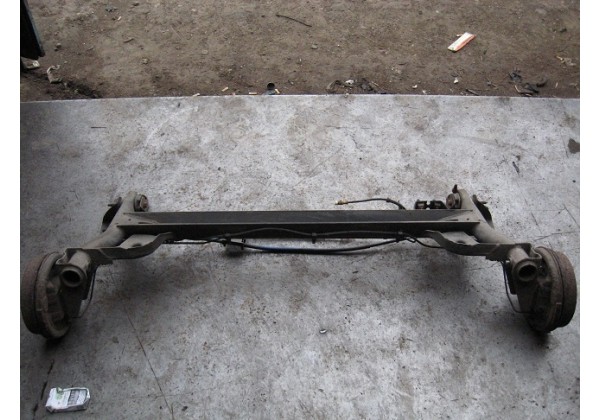 балка задня Renault Clio II, Symbol II, 7701473856, 7701472469